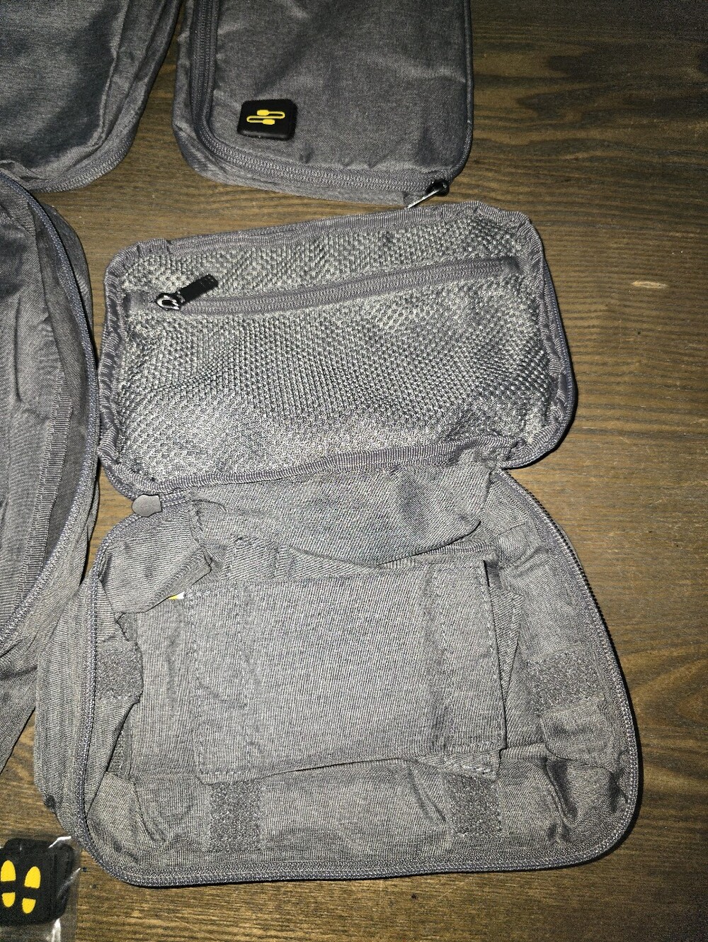 LEVEL8 4 Set Zipper Packing Cubes - Picture 5 of 12